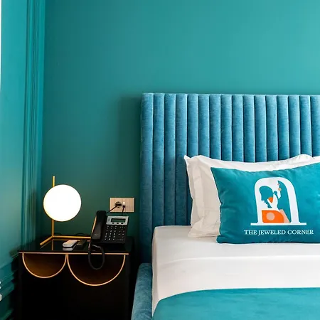 Отель The Collector Boutique 4*
