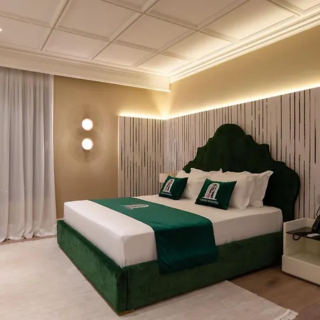 Отель The Collector Boutique